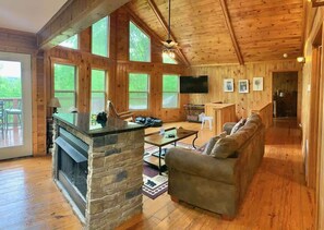 TV, peis, videospill og kontorer