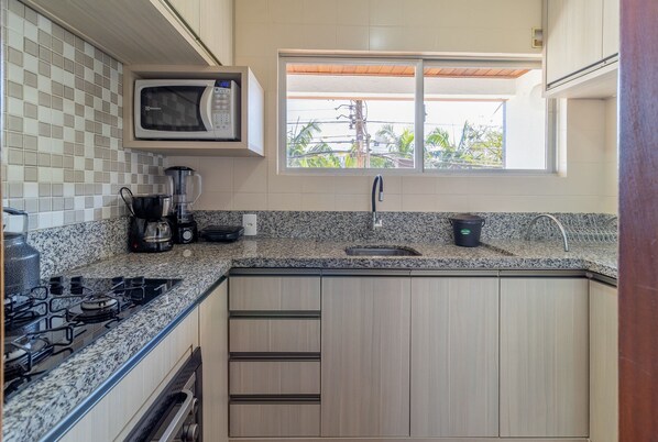 Departamento básico | Cocina privada
