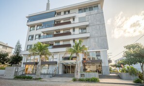 Basic Apartment | Exterior