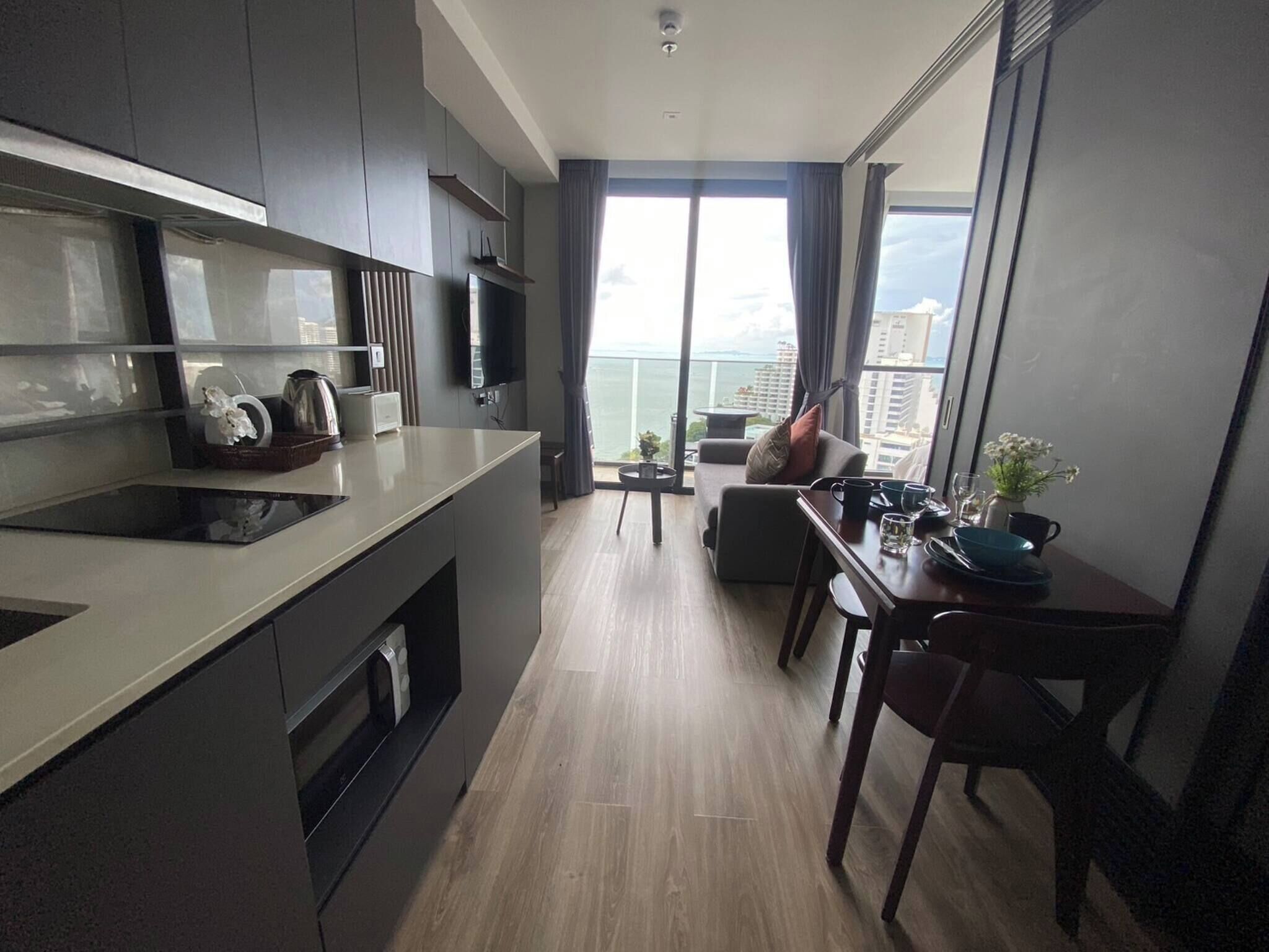 Condo, 1 Bedroom, Accessible, Smoking | Interior