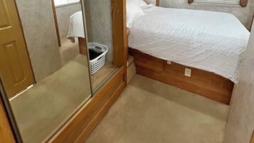 1 dormitori, wifi gratuïta i roba de llit