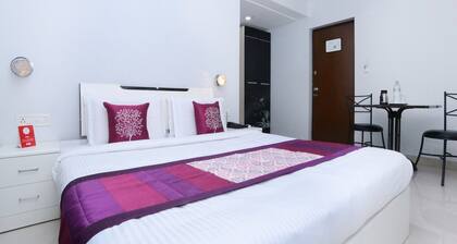 Super Townhouse Malabar Illam