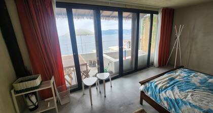 Pleasant 2-bedroom apartment with AC in bustling Busan