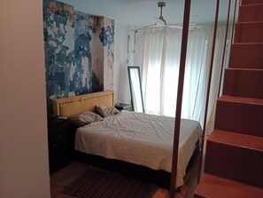 2 室のベッドルーム、アイロン / アイロン台、WiFi (無料)、ベッドシーツ