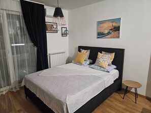 1 bedroom, iron/ironing board, WiFi