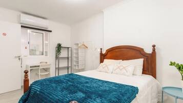 1 chambre, fer et planche Ă repasser, Wi-Fi, draps fournis