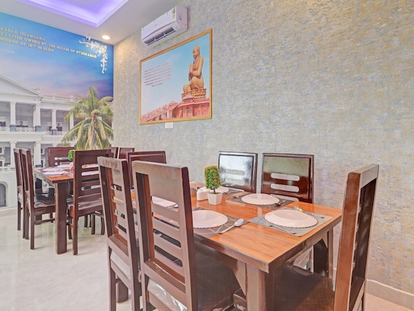 House | Dining - Collection O SV Grand Patancheru (Patancheruvu)