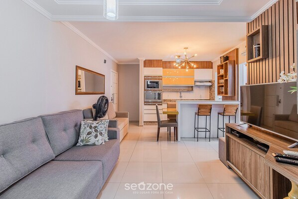 شقة بتجهيزات أساسية | منطقة المعيشة