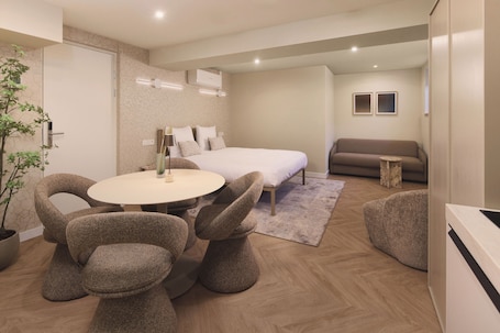 The Retreat Suite | Free WiFi. Zenstay Hotel Amsterdam - Zaandam