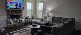 4 Bedroom Masters Rental!