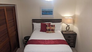 1 chambre, fer et planche à repasser, accès Internet, draps fournis