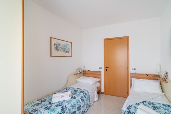 Departamento, 2 habitaciones, Terraza, vista al jardín