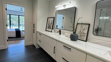 3 chambres, Wi-Fi, draps fournis