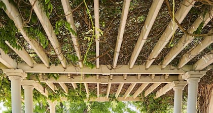 Ojai Mountain Ridge Estate, Private Ojai Vineyard Villa