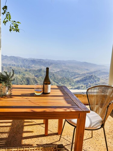 Ojai Mountain Ridge Estate, Private Ojai Vineyard Villa