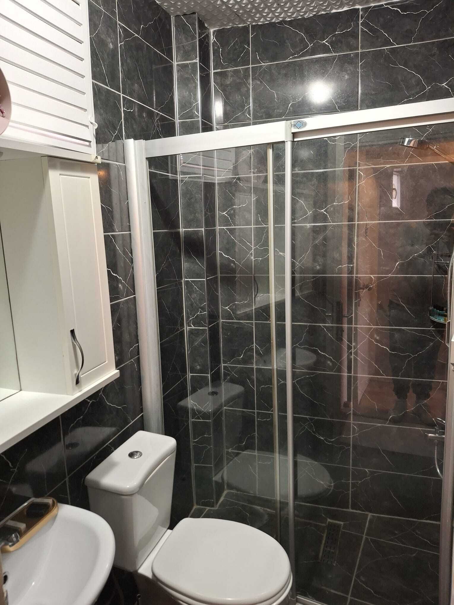 Chambre Standard, balcon, vue ville | Salle de bain
