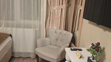 Standard Triple Room, City View | Free WiFi