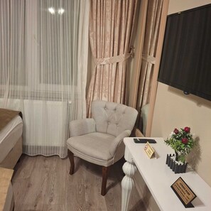 Standard Triple Room, City View | Free WiFi - GÜRSES HOME (Edirne)
