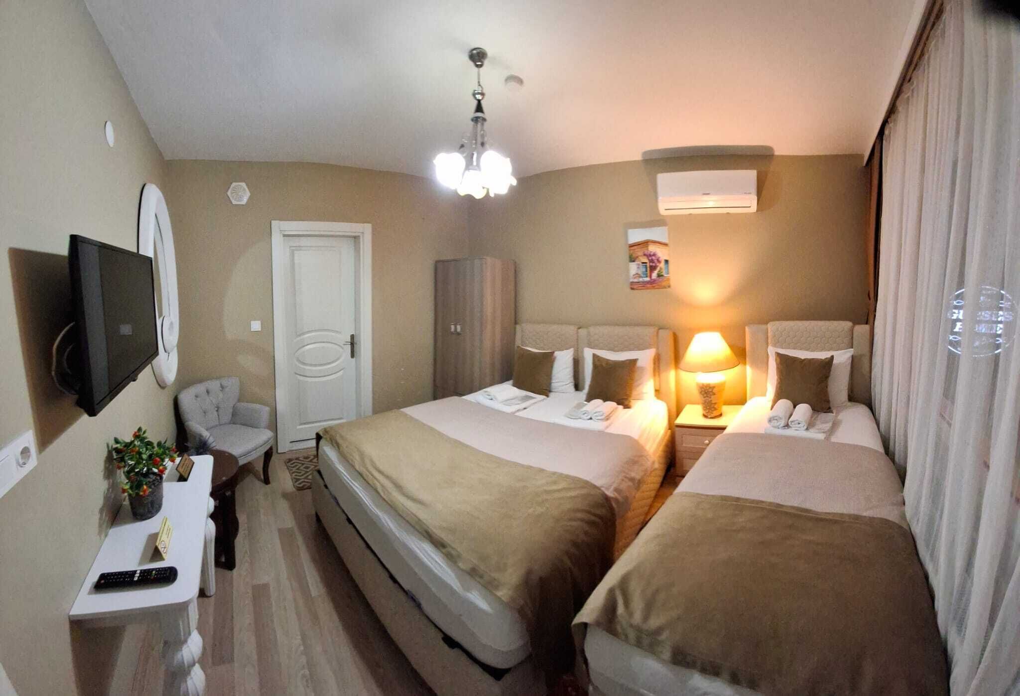 Standard Quadruple Room, City View | Free WiFi