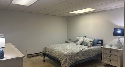 Charming 1-bedroom Studio in wonderful Northwest Hickory!