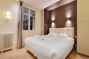 2 chambres, bureau, fer et planche à repasser, Wi-Fi gratuit