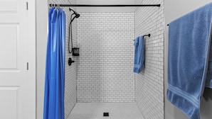 Unclassified image, 4 of 23, button - Luxury Loft •Downtown • Full Kitchen • (Delaware)