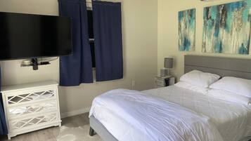 1 bedroom, desk, iron/ironing board, free WiFi