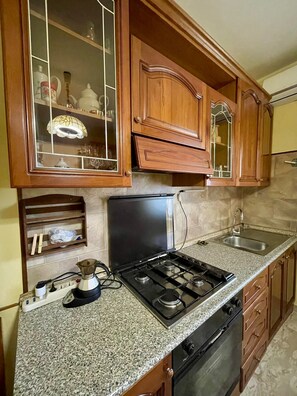 Oven, stovetop