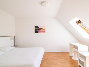 2 bedrooms, Internet
