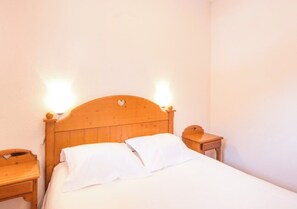 1 quarto, acesso à internet