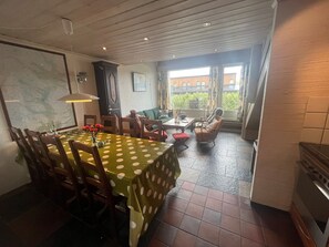 Dining - Child-friendly apartment in the mountains (Agder)