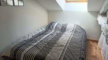 1 bedroom, iron/ironing board