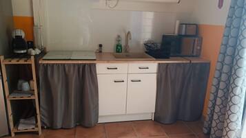 Microwave, stovetop