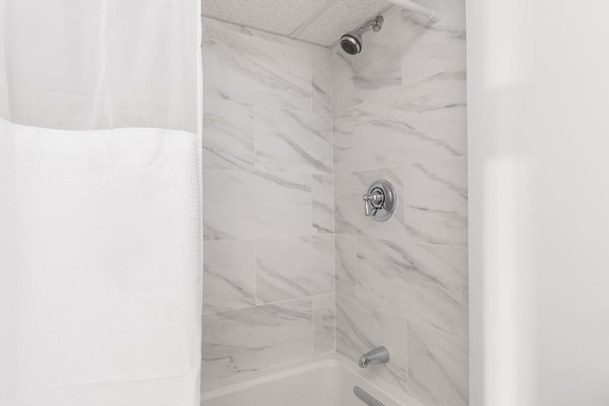 Family-friendly Unit With Free Guest Parking And A Fully Equipped Kitchen - Beverly