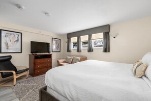 1 chambre, fer et planche à repasser, Wi-Fi gratuit, draps fournis