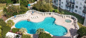 1802 Cozy Condo 3 min Universal