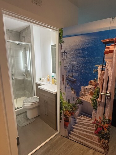 Elegant Apartment for both business and leisure travellers! Fully furnished