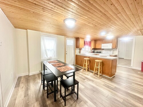 4 Bedroom Charming Home with Fenced Yard