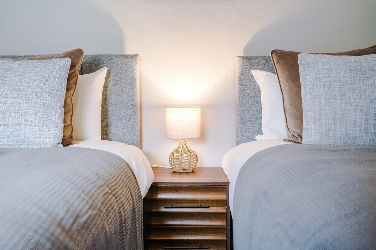 3 slaapkamers, een strijkplank/strijkijzer, gratis wifi, beddengoed