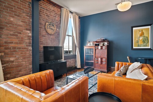 Southern Charm and Comfort on the Bourbon Trail- Trail Suites Inn, Suite B