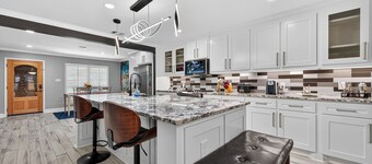 Spacious Office, Game Room, & Master Near Houston, TX. 2 Minutes to Fairgrounds