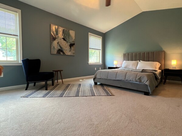 3 bedrooms, iron/ironing board, WiFi, bed sheets