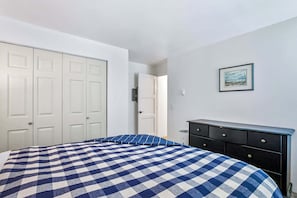 WiFi, bed sheets
