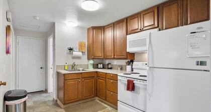 Central Location, Cozy Furnished Apartment #4.