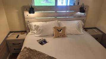 1 slaapkamer, een strijkplank/strijkijzer, wifi, beddengoed