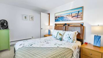 1 bedroom, travel crib, WiFi, bed sheets