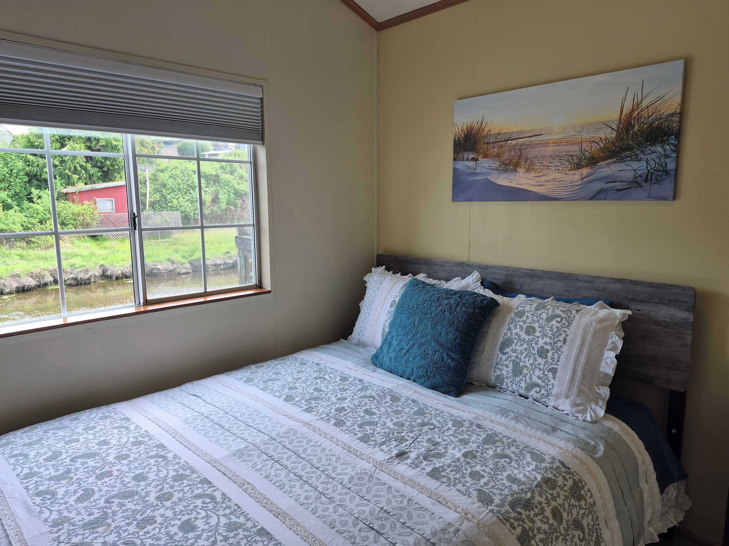 1 bedroom, desk, iron/ironing board, travel crib