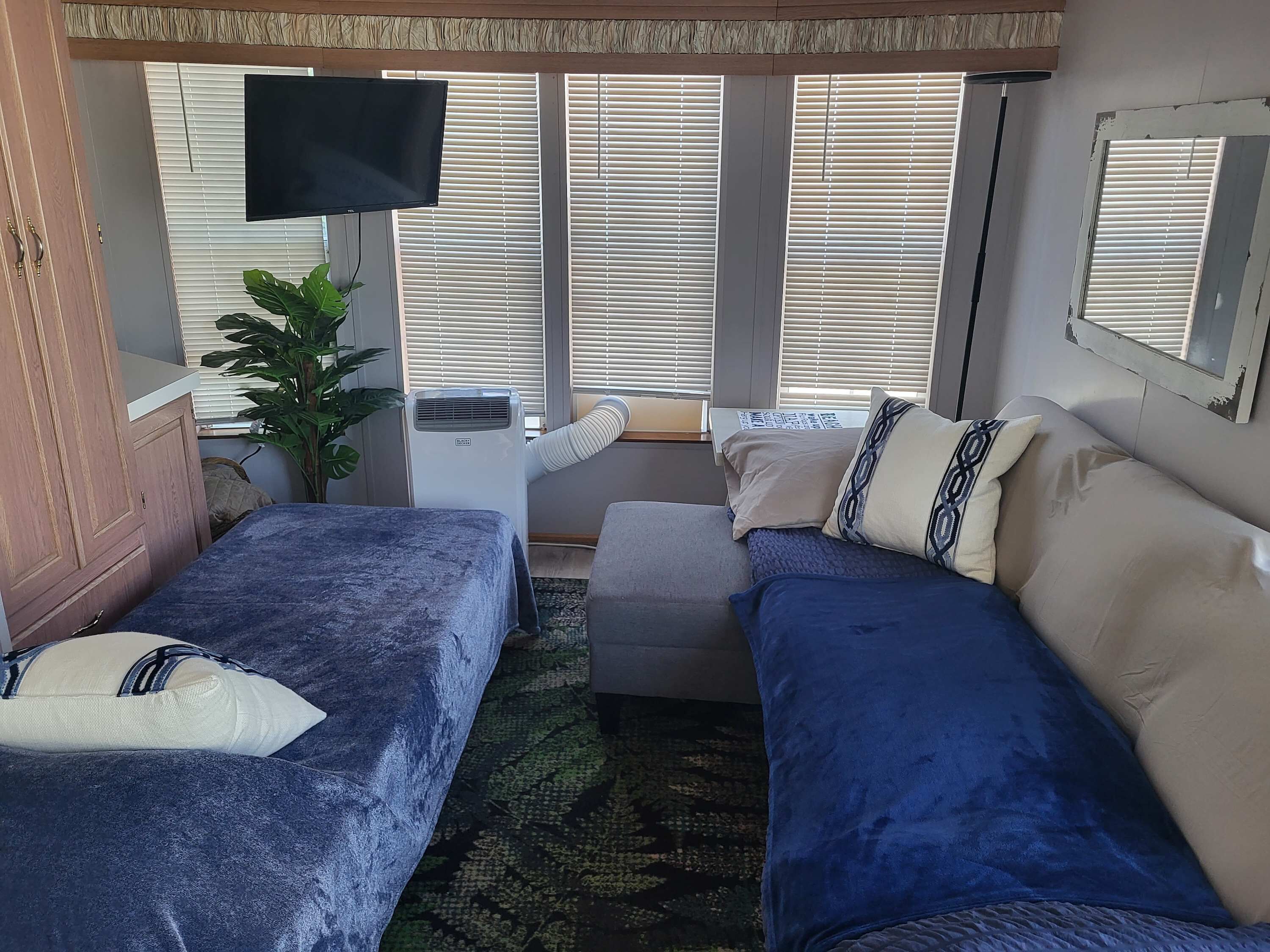 1 bedroom, desk, iron/ironing board, travel cot
