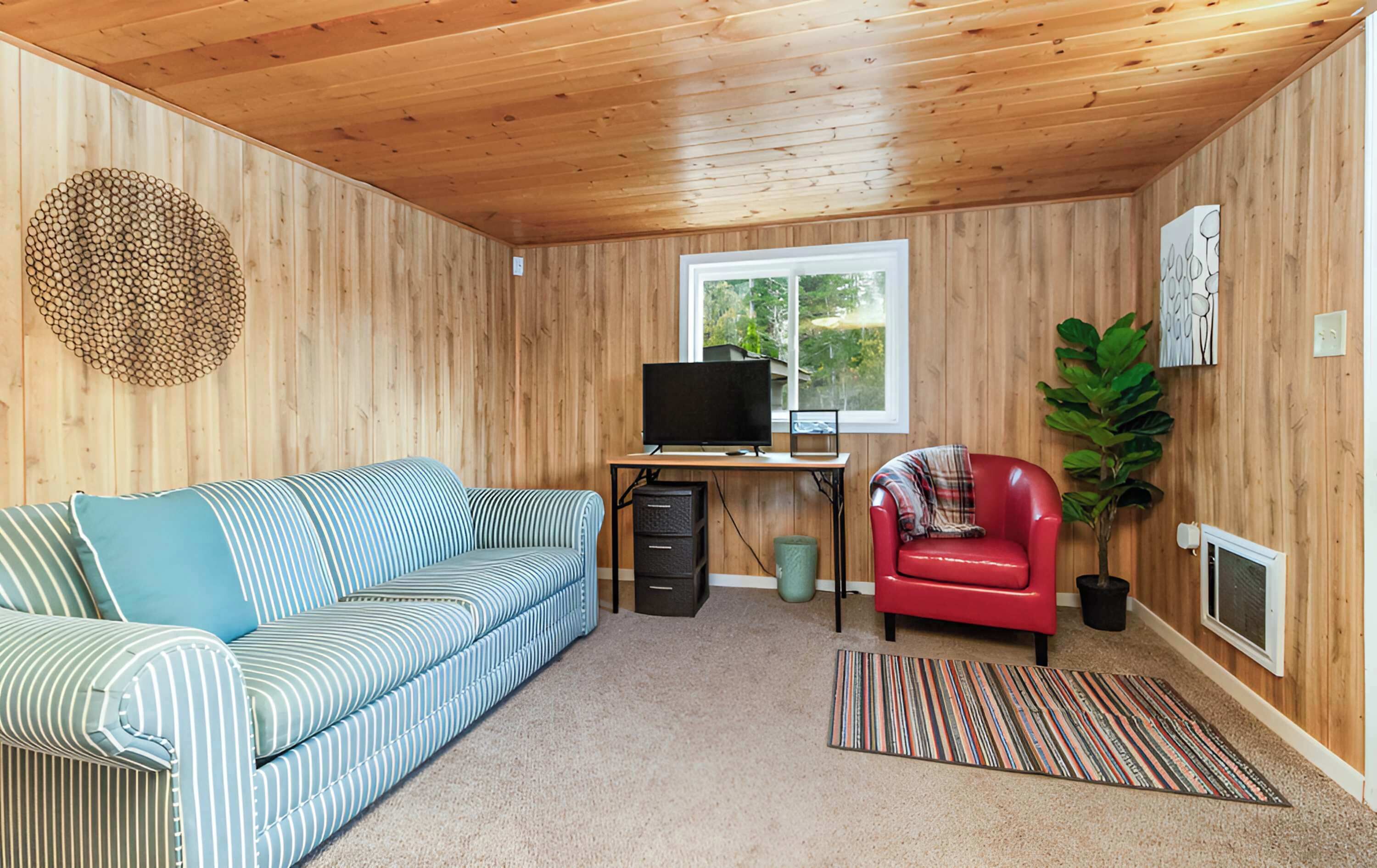 Cottage & Cabana Between Creek And Bay - Birch Bay, WA