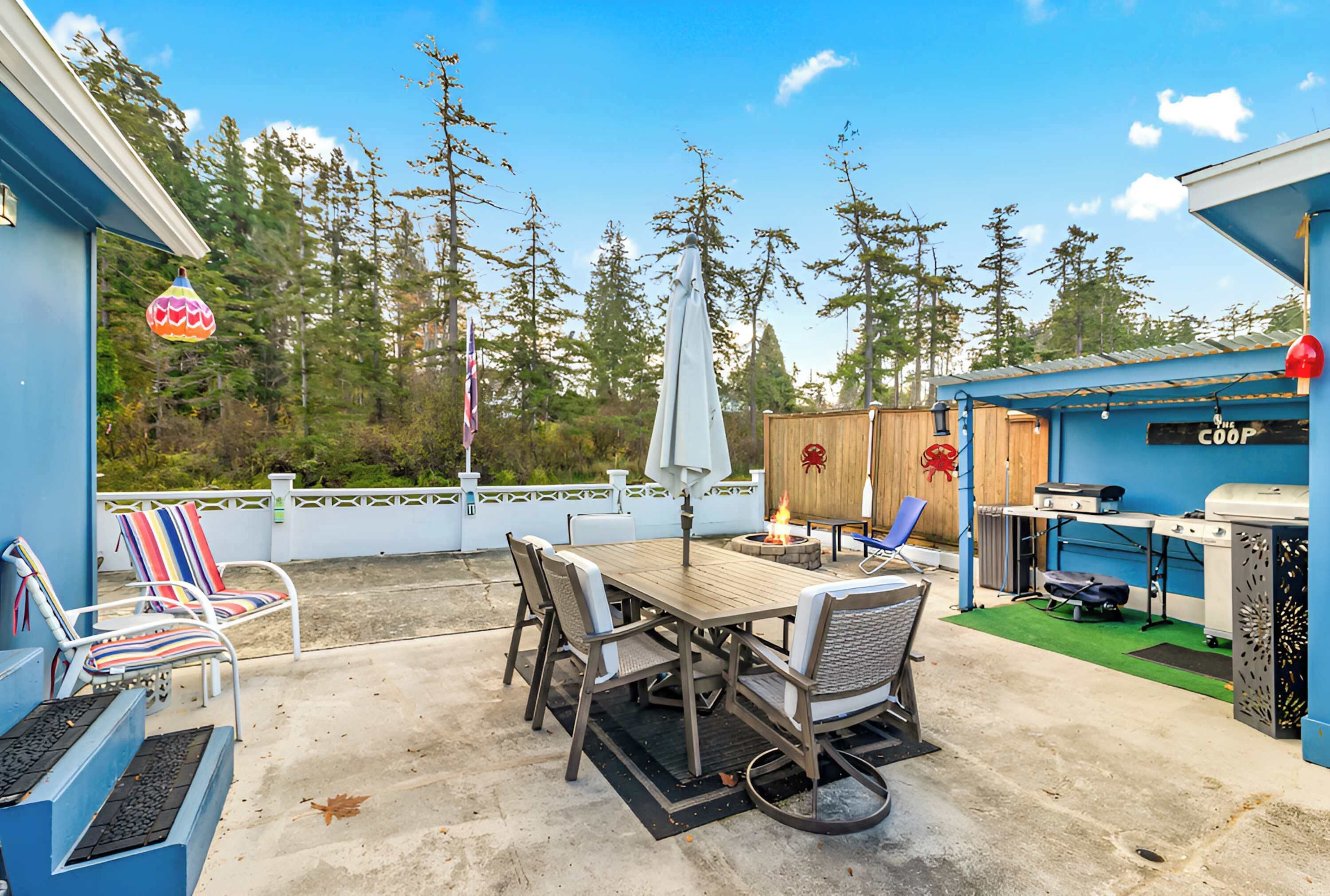 屋外ダイニングエリア